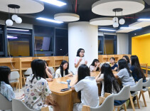 心语思辨润心灵 双向爱意皆治愈——长沙民政职院软件学院开展心理辩论圆桌派活动