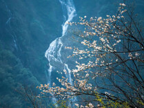 湖南真美丨一个瀑布的“出圈”与一座山的觉醒
