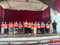 沅江市共华镇中心小学：校友回湘暖心助学 薪火相传筑梦成长