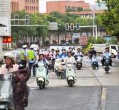 定点宣讲+流动巡查 东安交警织密立体化交通安全宣传防护网