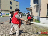 珠晖区新华社区：砼承核魂筑梦兴乡 学子同心普及消防