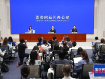 “如果把民企比作世界杯赛场上的运动员，那么我想……”