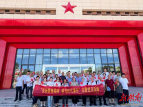 长沙湘陵社区开展“弘扬雷锋精神 担当时代重任”主题党日活动
