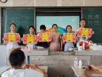 深耕教坛守初心  温情育人绽芳华——记双峰一中附属中学教师王赛雅