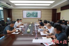 罗毅君在武陵区接访