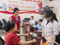 芙蓉区：爱心义诊进社区 贴心关怀暖长者