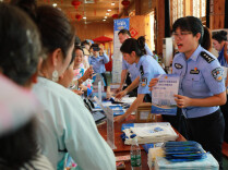 湘西公安送法进苗寨 警民同心护平安