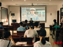 长沙金竹河社区开展“利剑护蕾筑防线，向阳花开护少年”主题宣传活动