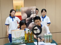 高中生助农直播，一份别样的“暑假作业”