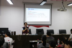 百场讲座进社区，健康惠民零距离