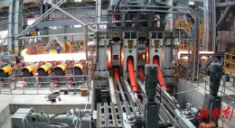 衡钢特大口径连轧管机组热轧线热试成功