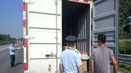 安乡：严控非法运输烟花爆竹