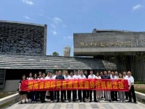 五名党员一根“线” 串起开放大格局 ——记省直机关先进基层党组织省商务厅口岸物流处党支部