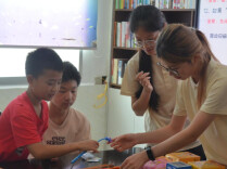 青春“三下乡”丨反诈护童进青峰 民情调研助振兴——湖南城市学院管理学院赴安化县青峰村开展暑期社会实践