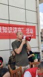 大喇叭喊出健康“集结号”——新田县人民医院与社区干部联手上演暖心“奔赴”