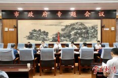 刘中杰专题听取城市断头路建设推进情况与公交运行优化方案汇报