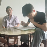 在打暑假工的他得知被湘大录取，妈妈：唯一心愿是儿子走出大山