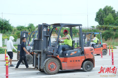 岳阳云溪：技能送到家门口 就业搭上“直通车”