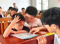 湖南交通工程学院志愿服务团赴隆回石屋村 为留守儿童筑起防非反诈防火墙