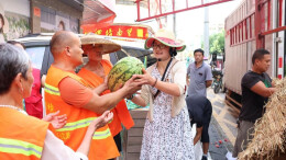 图片新闻 | 致敬城市美容师！邵东爱心商户夏日送清凉