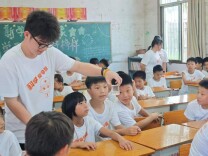 南华大学“春晖医路 湘韵暖行”服务队开展系列生物科普活动
