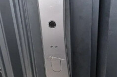 说好150元变450元！七旬老人仅穿内裤被锁门外，遭网上找来的开锁师傅坐地起价