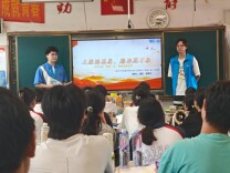 南华大学“两弹一星”精神宣讲团走进中学开展宣讲