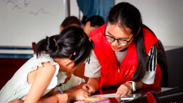 暖心护航少年成长！麻阳图书馆“禾苗学堂”暑期公益培训班开课