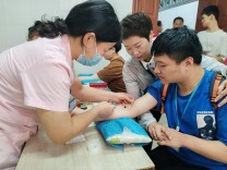 冷水江市阳光家园开展残疾人健康体检