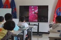 南华大学基“青囊育禾”志愿服务队开展书法美育课堂