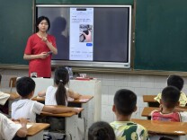 南华大学“春晖医路 湘韵暖行”服务队开展系列科技启蒙课
