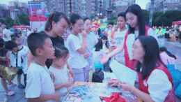 红色课堂搬到群众家门口！蓝山市集微党课火热开市
