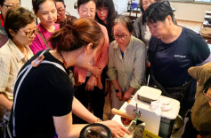 谁说暑假班只属于孩子？沪上老年大学的这波“清凉学习”火了！