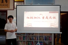 南华学子创新课堂厚植红色血脉