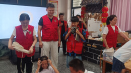 28名孩子亲如一家人——红领巾记者团遇见永顺爱心托管班
