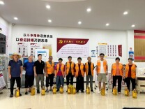 致敬高温下的“城市美容师”，这份“清凉礼包”送到心坎上