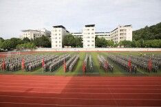 苏仙区：2.3万名新生同上“开学第一课”