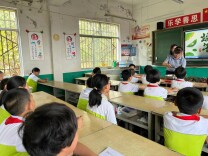 让学生“敢问、会问、追问”