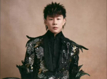 胡彦斌小品3.0在《歌手》赛后上演，想推荐汤令山上《歌手》却忘记他名字，求助张远等人后才想起来