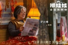 双片入围的杨幂与百花奖最佳女配角失之交臂，颁奖前她在红毯上说“希望演员杨幂可以一路走下去”