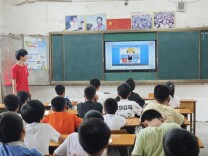 南华学子“三下乡”：AI赋能健康课堂 医识守护少年成长