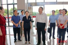 毛万春在湖南党史馆、雷锋纪念馆调研