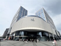 芙蓉国评论丨从于东来的取舍之间看见商业良知