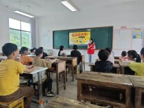 南华大学“青春护蕊，医行知光”志愿服务队开展禁毒与安全用药公益课堂