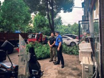 修剪扰民树枝 消除安全隐患——方石网格联动多部门开展行道树修剪行动