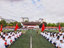 龙山县：军训砺青春 红土育新人