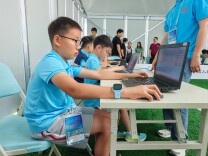 世界人形机器人运动会首秀亮眼，小学生战队挺进决赛
