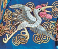 读懂传统戏服图案中的文化密码