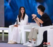 王祖贤首度回应AI形象授权：新世界必须有新的东西