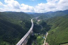 零道高速主线贯通，冲刺年内通车